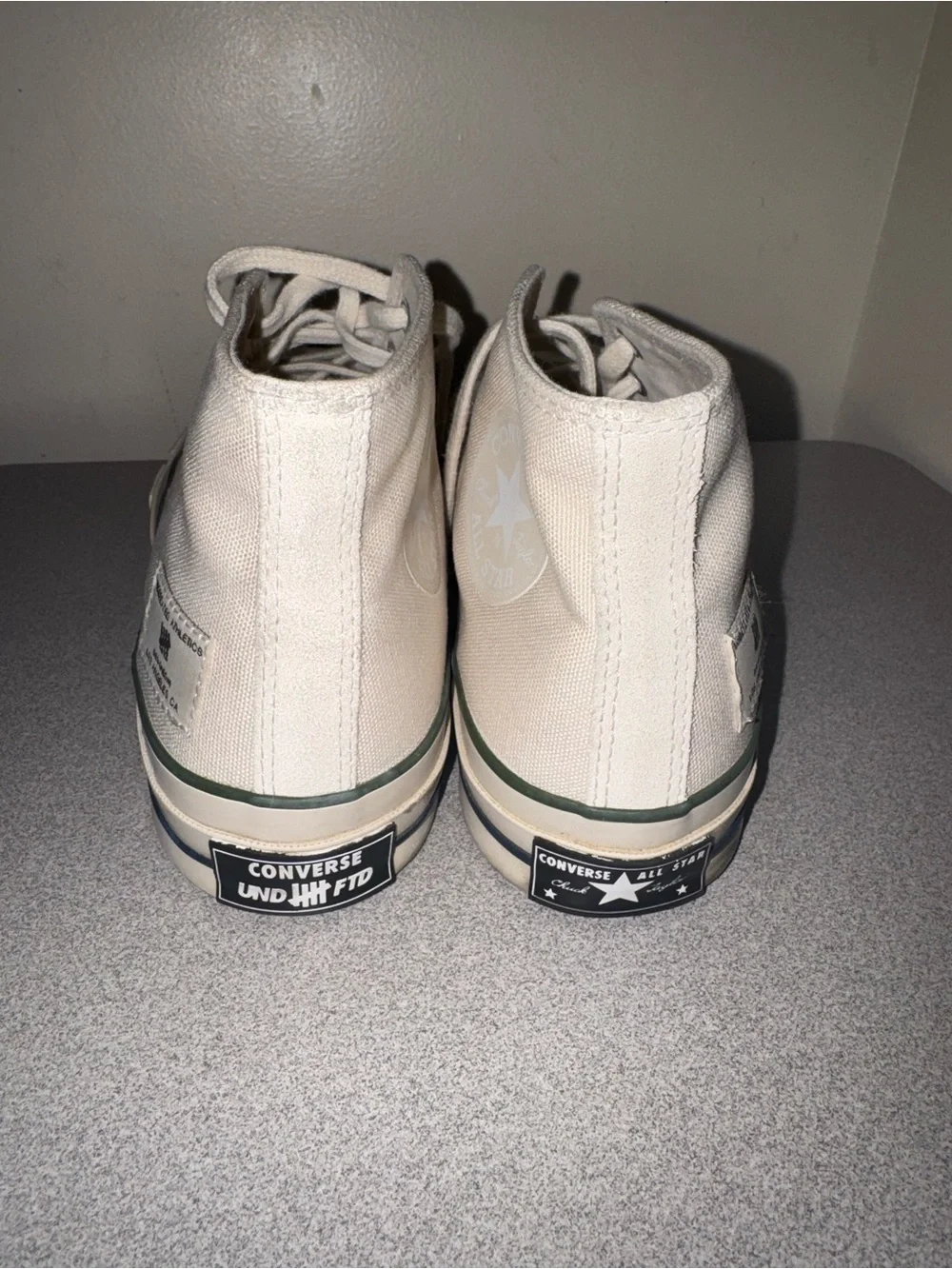 Unisex Undefeated x Converse Chuck 70 Mid in the 'Parchment Chive' Size 8 Men